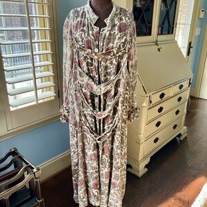 Magnolia Pearl European Linen Bernice Duffle Coat- in Flora